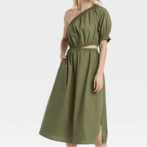 Green side cutout dress